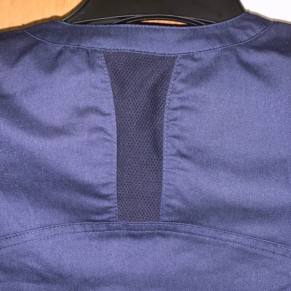 EON By maevn Scrub Top - Picture 5 of 6